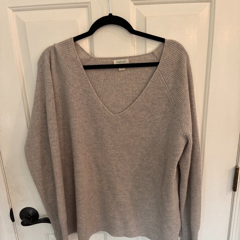 Grey Cashmere V-neck sweater- Large